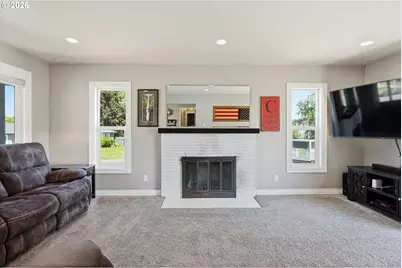 705 E 21st Pl, The Dalles, OR 97058 - Photo 9