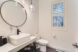 18350 SW Florendo Ln, Beaverton, OR 97007 - Photo 15