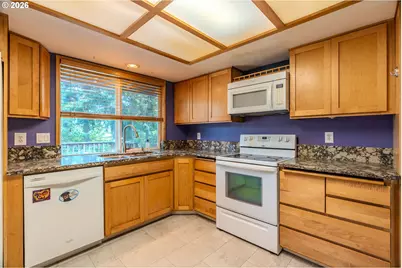 18130 Trevor Ct, Gladstone, OR 97027 - Photo 15