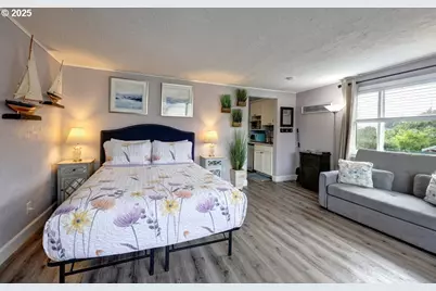 1022 N Prom Tradewinds #208, Seaside, OR 97138 - Photo 13