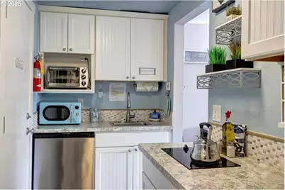 1022 N Prom Tradewinds #208, Seaside, OR 97138 - Photo 15