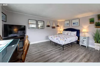 1022 N Prom Tradewinds #208, Seaside, OR 97138 - Photo 9