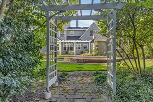 12862 NW Creekview Dr, Portland, OR 97229 - Photo 41