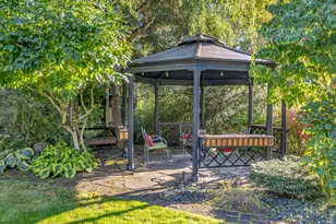 12862 NW Creekview Dr, Portland, OR 97229 - Photo 37