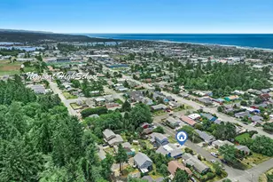 1038 NE Fogarty St, Newport, OR 97365 - Photo 5
