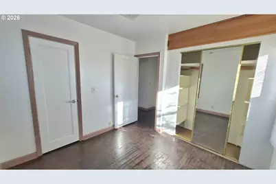 8816 SE Lafayette St, Portland, OR 97266 - Photo 9