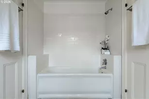 3707 SW 52nd Pl, Portland, OR 97221 - Photo 27
