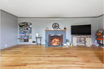 607 E Ellendale Ave, Dallas, OR 97338 - Photo 3