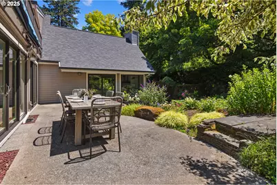 12643 S Iron Mountain Blvd, Portland, OR 97219 - Photo 11