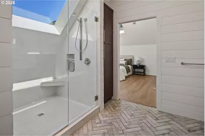 12643 S Iron Mountain Blvd, Portland, OR 97219 - Photo 33