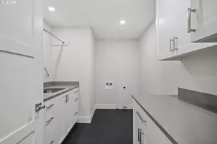 12643 S Iron Mountain Blvd, Portland, OR 97219 - Photo 27