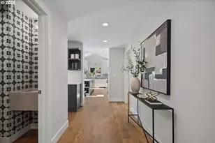 12643 S Iron Mountain Blvd, Portland, OR 97219 - Photo 5