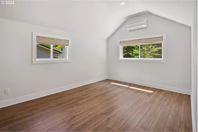 12643 S Iron Mountain Blvd, Portland, OR 97219 - Photo 43