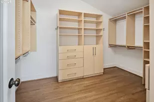 12643 S Iron Mountain Blvd, Portland, OR 97219 - Photo 35