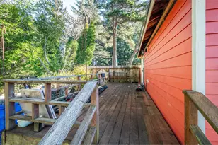 426 Ackerman Ave, Coos Bay, OR 97420 - Photo 3