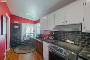 610 Vaughan Ln, Lebanon, OR 97355 - Photo 11