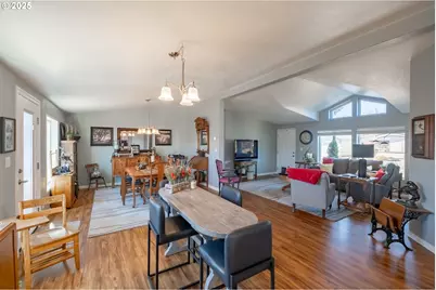 610 Vaughan Ln, Lebanon, OR 97355 - Photo 7