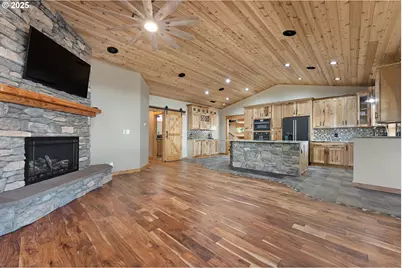 818 E Sierra Vista Dr, Newberg, OR 97132 - Photo 9