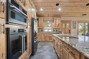 818 E Sierra Vista Dr, Newberg, OR 97132 - Photo 13