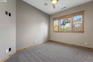 818 E Sierra Vista Dr, Newberg, OR 97132 - Photo 29