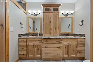818 E Sierra Vista Dr, Newberg, OR 97132 - Photo 25