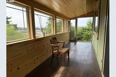 715 Jackson Ave, Coos Bay, OR 97420 - Photo 15