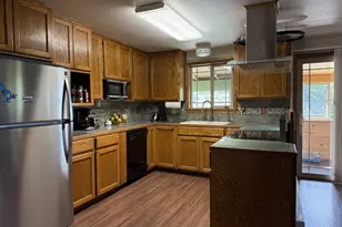 715 Jackson Ave, Coos Bay, OR 97420 - Photo 5