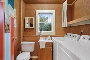 7070 NE 7th Pl, Portland, OR 97211 - Photo 13