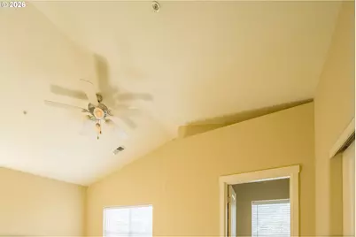 1070 SW 170th Ave #203, Beaverton, OR 97003 - Photo 27