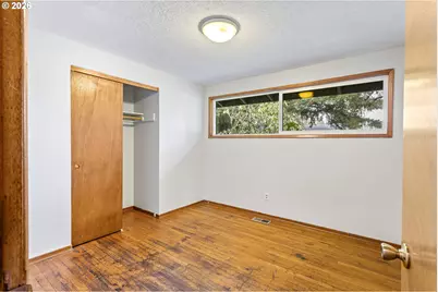 9370 SW Killarney Ln, Tualatin, OR 97062 - Photo 11