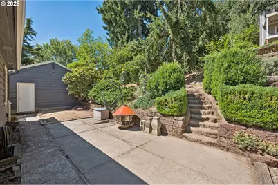 9505 NE Thompson St, Portland, OR 97220 - Photo 37