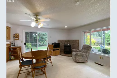 15925 Oakridge Ln, Silverton, OR 97381 - Photo 17