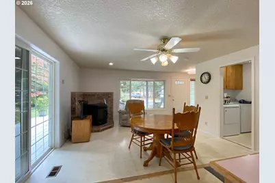 15925 Oakridge Ln, Silverton, OR 97381 - Photo 19