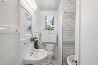 6103 NE Davis St, Portland, OR 97213 - Photo 13