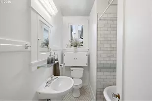 6103 NE Davis St, Portland, OR 97213 - Photo 13