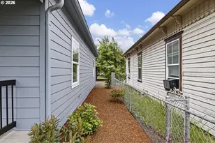 1354 SE Pine St, Roseburg, OR 97470 - Photo 25