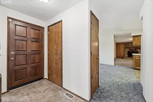 488 Cascade Dr, Springfield, OR 97478 - Photo 9