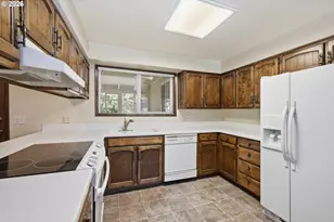488 Cascade Dr, Springfield, OR 97478 - Photo 15