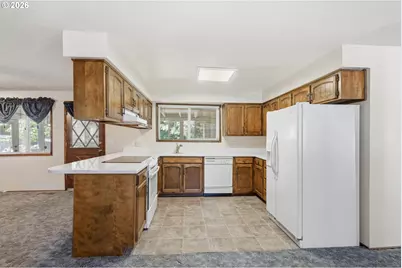 488 Cascade Dr, Springfield, OR 97478 - Photo 13