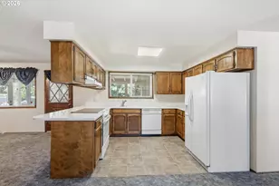 488 Cascade Dr, Springfield, OR 97478 - Photo 13