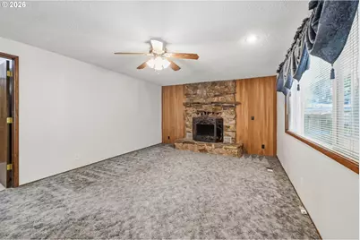 488 Cascade Dr, Springfield, OR 97478 - Photo 17