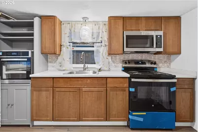 11126 SE Boise St, Portland, OR 97266 - Photo 7