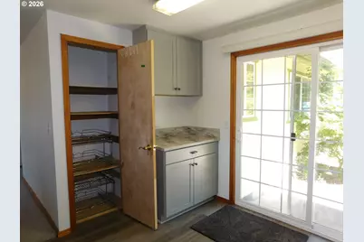 1800 Carver Pl, Cottage Grove, OR 97424 - Photo 7