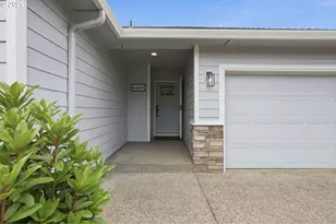 6469 Robin Hood St SE, Salem, OR 97306 - Photo 3