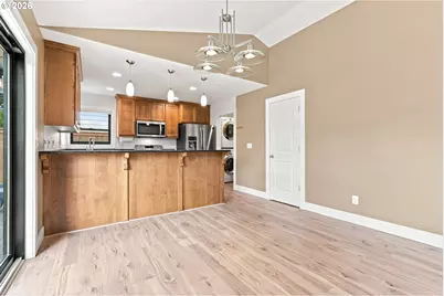 6469 Robin Hood St SE, Salem, OR 97306 - Photo 9