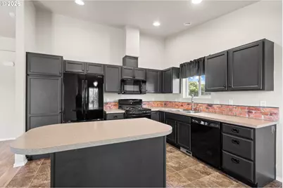 122 Falcon Ct, Boardman, OR 97818 - Photo 11