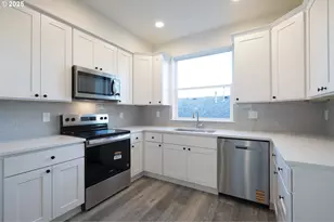 11191 SE Stark St, Portland, OR 97216 - Photo 11