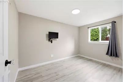 2120 SE 117th Ave, Portland, OR 97216 - Photo 17