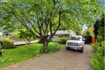 2120 SE 117th Ave, Portland, OR 97216 - Photo 3