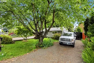 2120 SE 117th Ave, Portland, OR 97216 - Photo 3